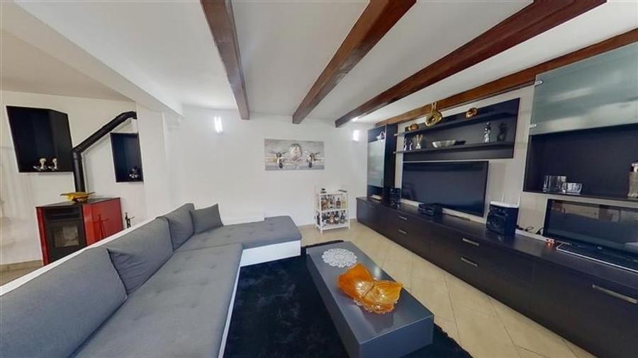 TUR 3D! Refugiu rafinat in Schei, Casa cu 3 camere amenajata cu stil, Brasov - 1