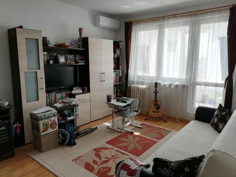Apartament 2 camere decomandat – zona Titan - 2