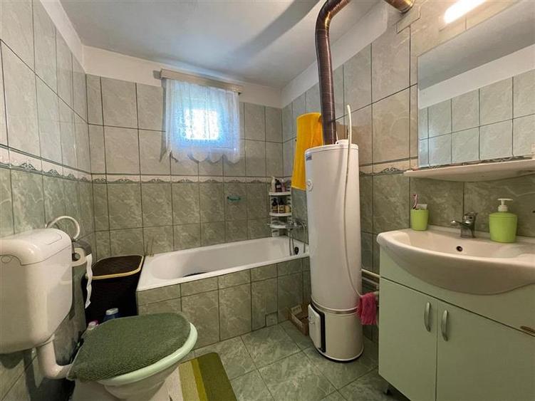 Casă individuală cu 3 camere cu Teren 1340 Mp în Monumentului