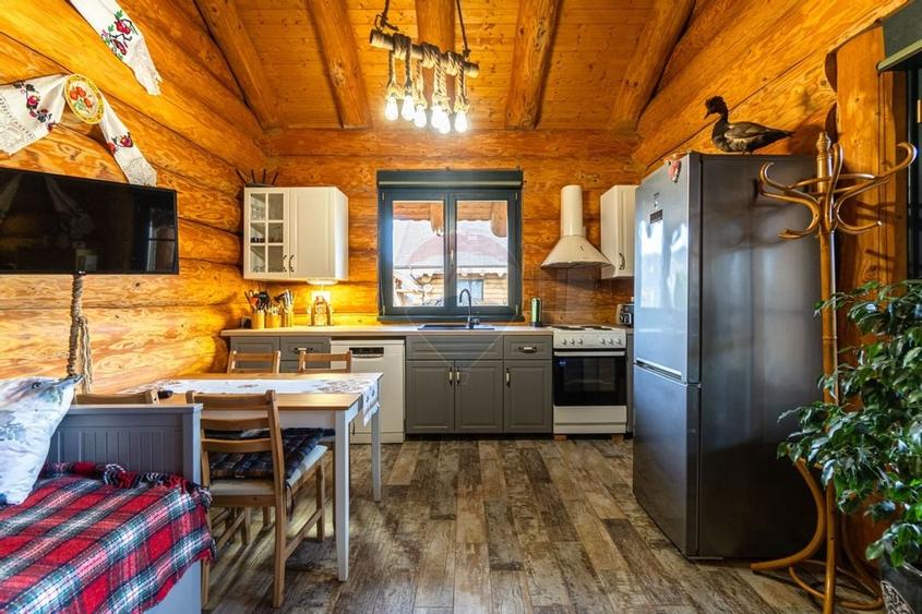 Doua case in stil canadian - confort modern intr-un cadru natural - 5