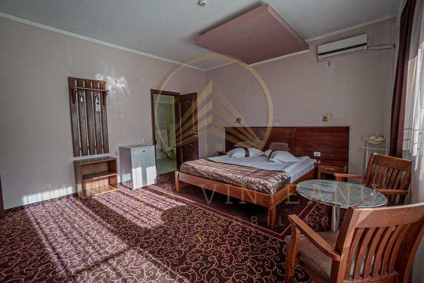 Hotel 3 Stele de Vânzare la  Delfinariu, aproape de Mamaia - 30