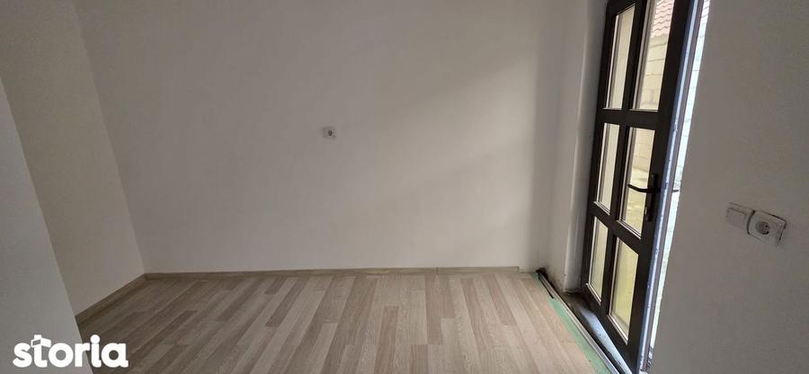 Medeea Casa cu 5 camere Teren 220 mp. ideal locuinta sau sediu firma ! - 2