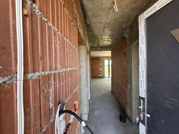 Sacalaz, 1/2 Duplex P+M, 4 Camere,2 Bai,Terasa Acoperita - 5