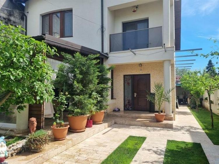 Vanzare vila 5 camere Bazilescu - 3