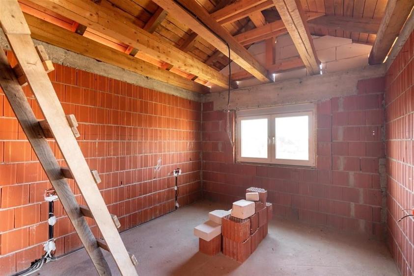 RECO Casa 5 camere in Sanmartin - 13