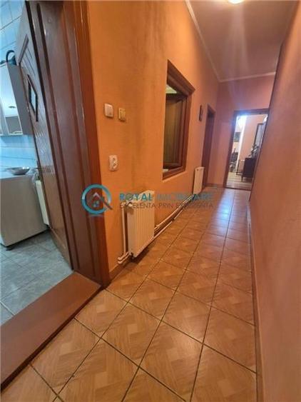 Royal Imobiliare - Vanzare Casa Zona Lupeni - 23