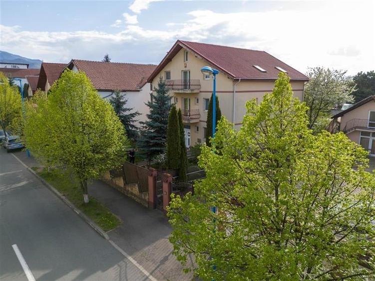 Vanzare Casa zona Tractorul, teren aferent 700 mp - 50