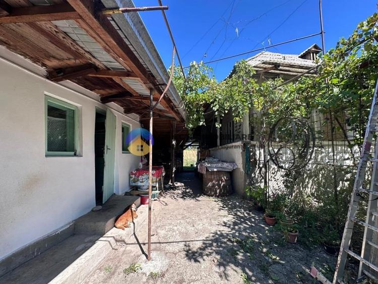 Casa + teren de vanzare - Zanesti - 5