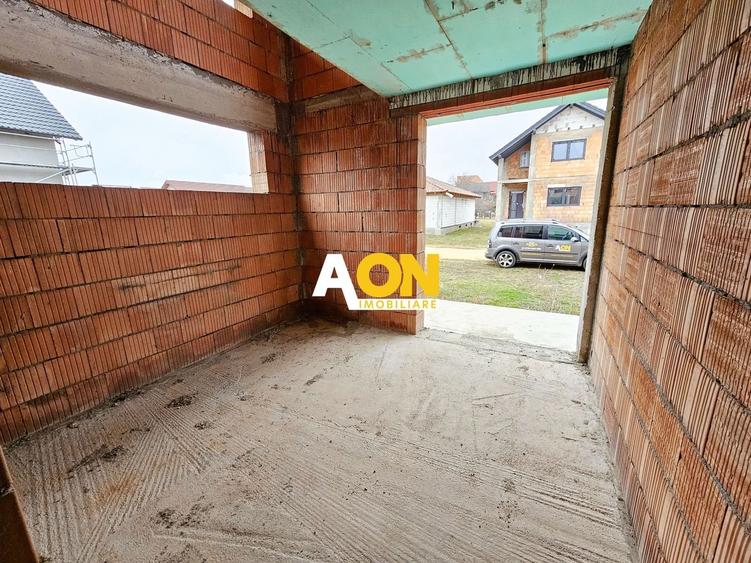 COMISION ZERO! Casa la rosu, P+1, 300 mp teren, cu utilitati, Lancram - 9