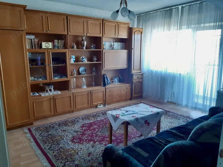 Apartament de vanzare ?tei 3 camere, luminos ?i bine compartimentat Apartament de vanzare ?tei 3 camere, luminos ?i bine compartimentat