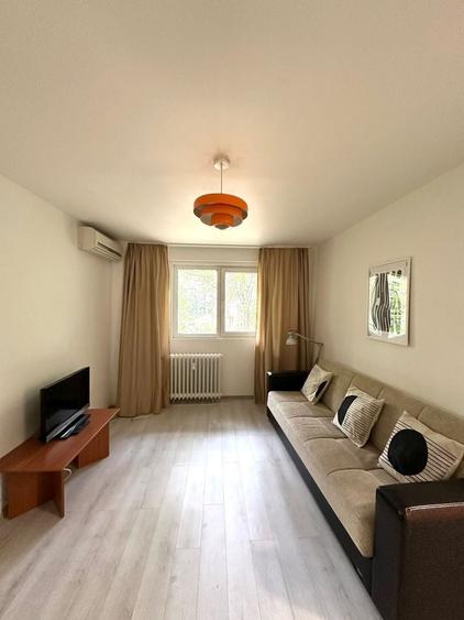 Apartament 2 camere - Piata Victoriei - - 1
