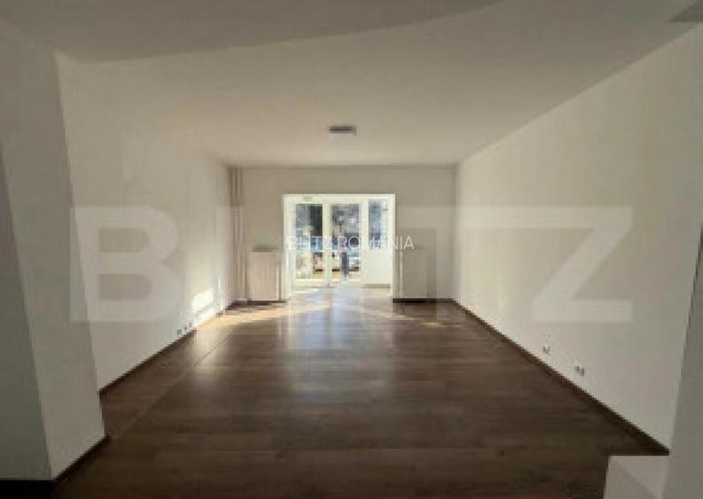 Spatiu comercial, 75 mp, stradal, vad excelent, vitrina, Man Spatiu comercial, 75 mp, stradal, vad excelent, vitrina, Man