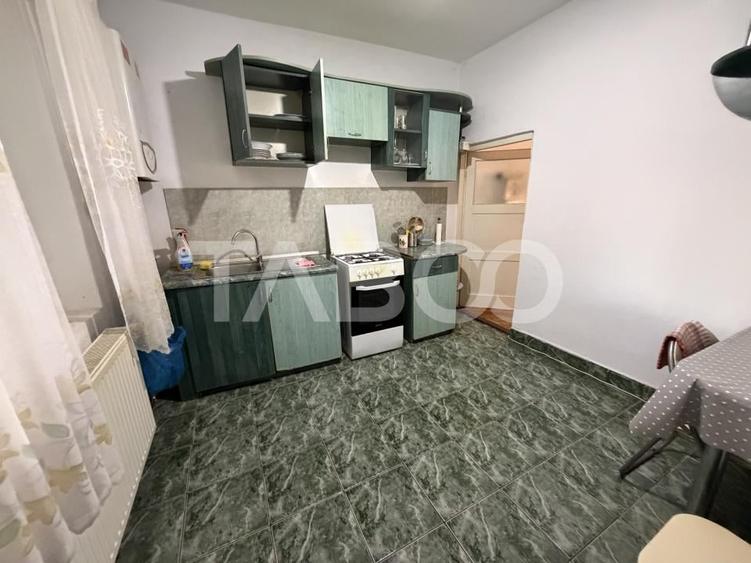 Casa de vanzare 4 camere  160 mpu teren liber 146 m zona Cetatii - 10