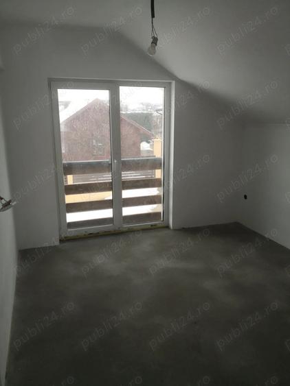 Proprietar vand sau schimb casa P +M in Oncea langa noul Lidl - 2