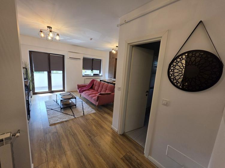 Proprietar, ofer spre inchiriere apartament tip studio in bloc nou cu loc de parcare, str. Gheorghe Avramescu, etaj 1, decomandat - 8
