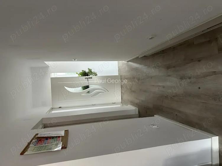 Inchiriez 2 camere + baie + bucatarie