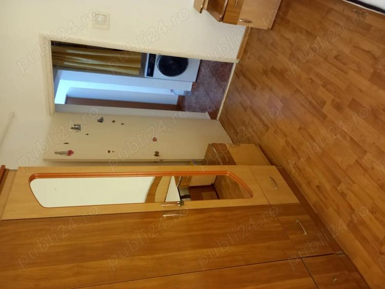 Inchiriez apartament cu doua camere decomandate, zona Nord. - 2