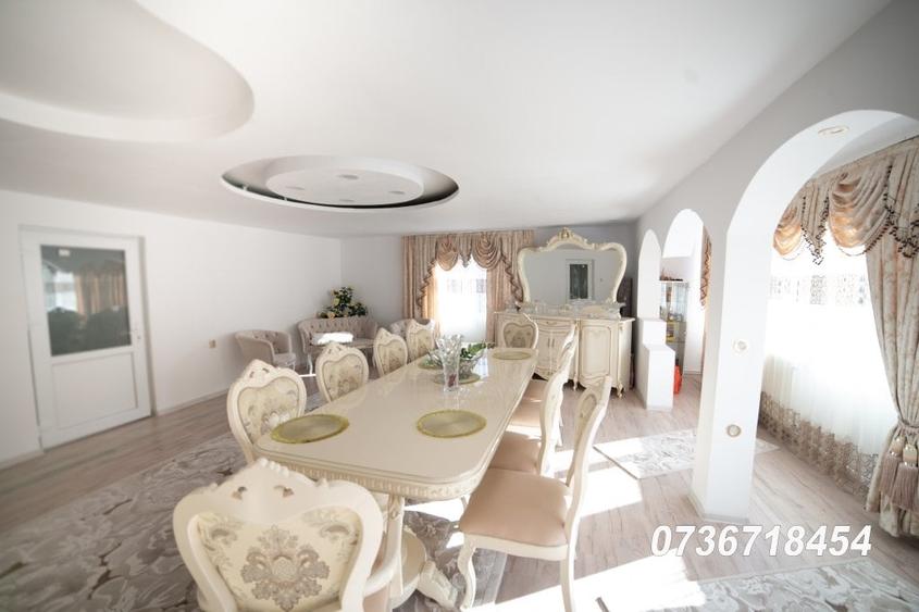 Casă cu 8 camere în Noua Casă cu 8 camere în Noua