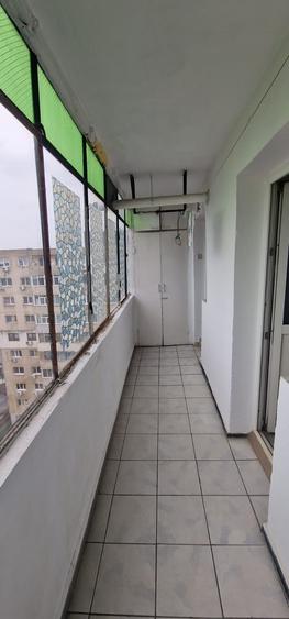Republicii ,se vinde apartament decomandat ,2 camere  ,pret 67000 euro neg. - 10