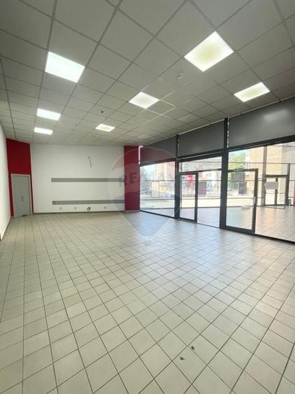 Spatiu de inchiriat in Centru Comercial Fortuna - 1