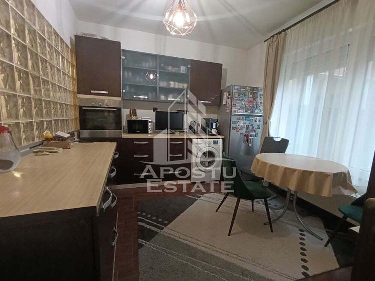 Casa individuala P+1, curte proprie + spatii comerciale, Dambovita. - 13