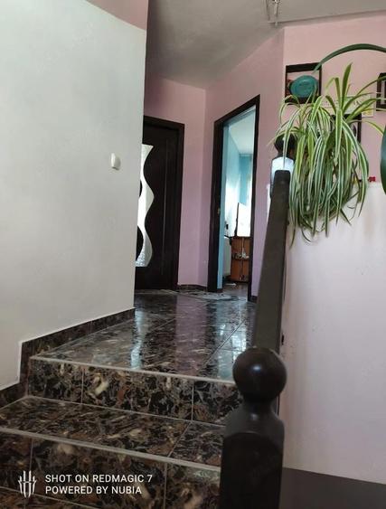 Inchiriez apartament la Casa aproape se oras - 1