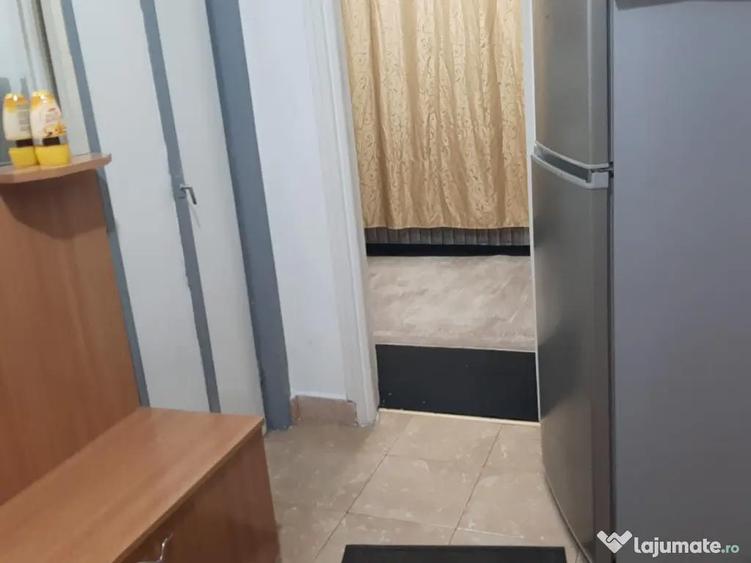 Inchiriez apartament centru 2 camere - 2