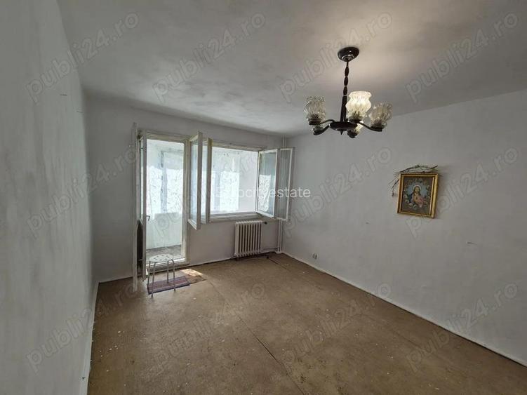 Colentina - D-na Ghica, vanzare ap. 2 camere decomandat