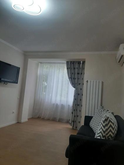 Inchiriez apartament 3 camere semidecomandat zona ?iglina 2 galati - 2