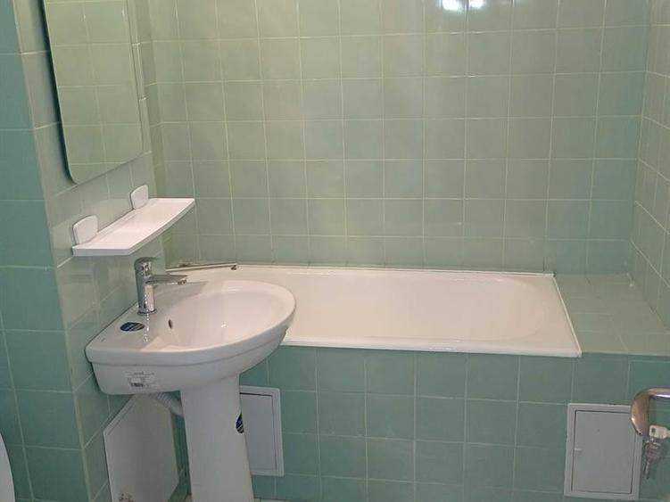 Apartament cu 2 camere decomandat în Craiovița Nouă