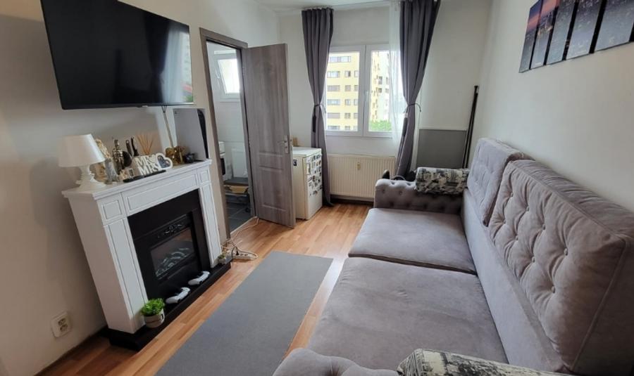 Alba Iulia,Decebal,P-ta Muncii metrou,bl.reabilitat,8/10,mobilata,utilata. - 1