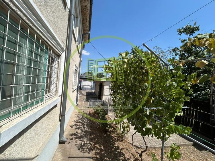 Casă individuală cu 5 camere cu Canalizare în Brestei