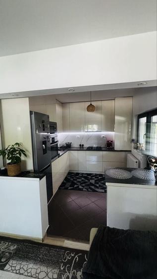 Casă cu 4 camere în Horpaz