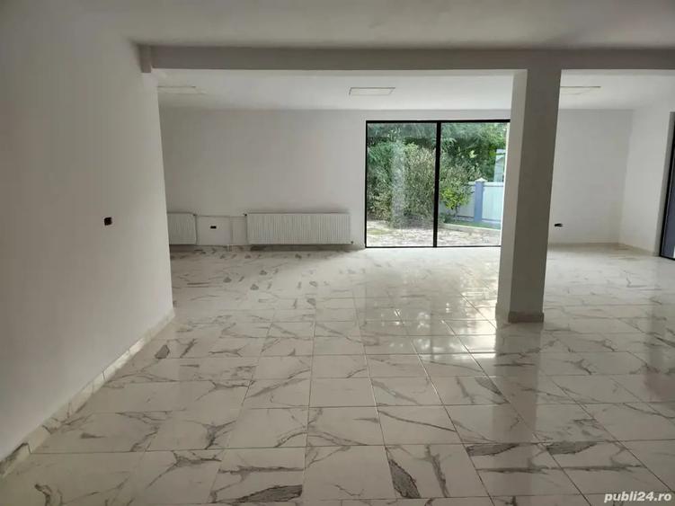 Spațiu comercial, de 450 mp, în Stejaru (Farcașa)