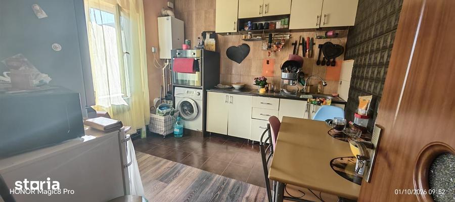 Casă cu 3 camere decomandat cu Teren 500 Mp în Holboca