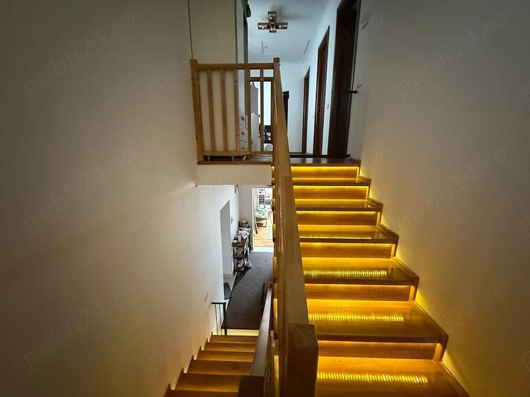 Casă cu 4 camere cu Teren 250 Mp în Central