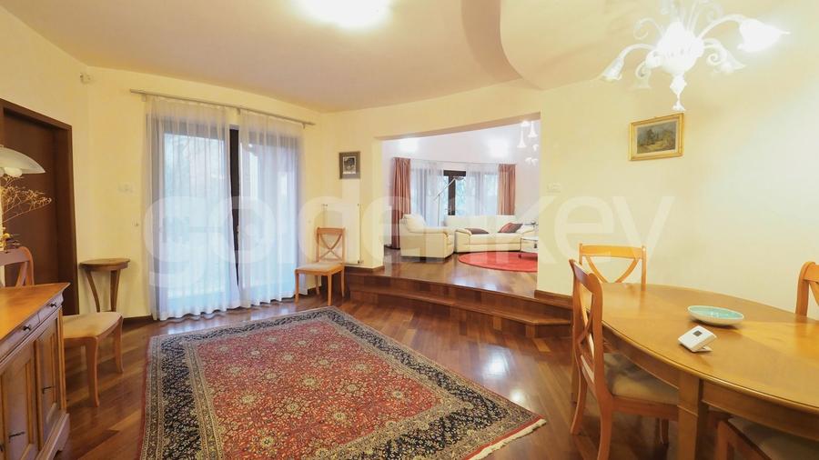 Casă individuală cu 5 camere cu Canalizare în Pipera