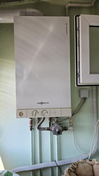 Apartament cu 3 camere decomandat în Tractorul
