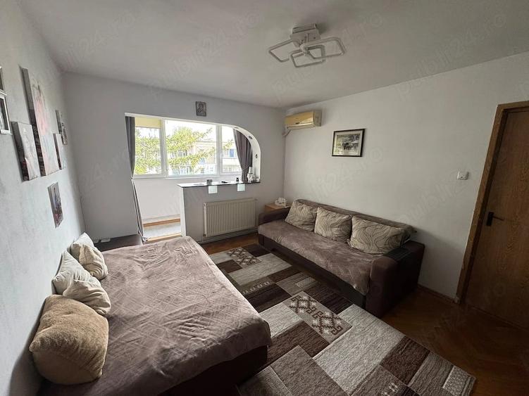 Apartament cu 2 camere semidecomandat în Gemenii