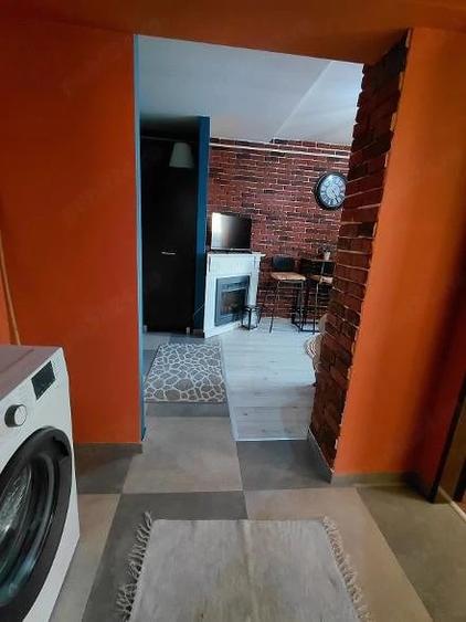 Apartament cu 2 camere semidecomandat în Podu Roș