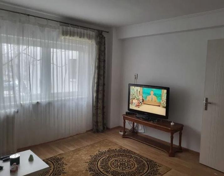 Apartament cu 2 camere decomandat, mobilat în Vitan