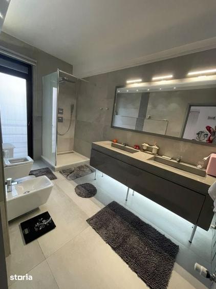 Casă cu 4 camere cu Teren 500 Mp în Central