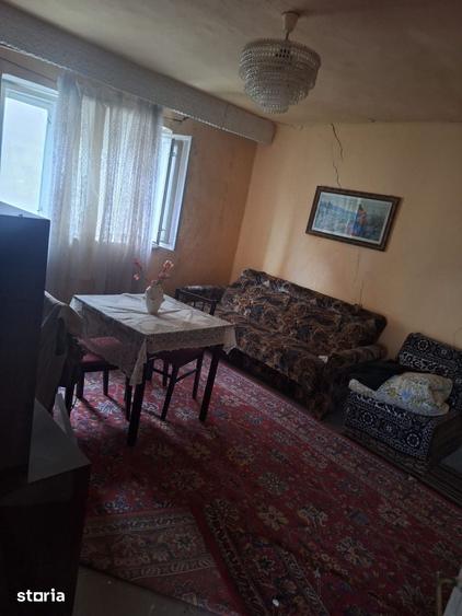 Casă cu 4 camere cu Teren 4623 Mp în Ciugud