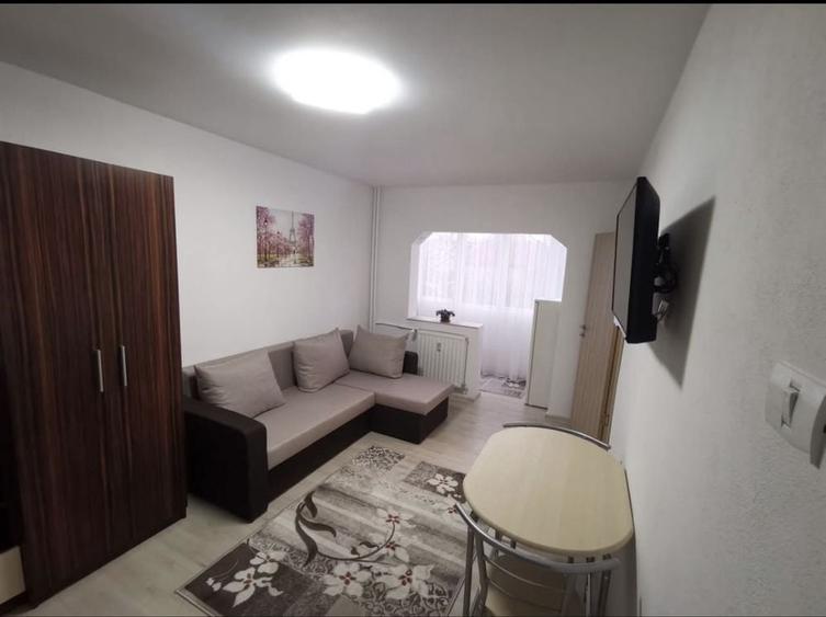 Garsonieră decomandată în Banu Mărăcine