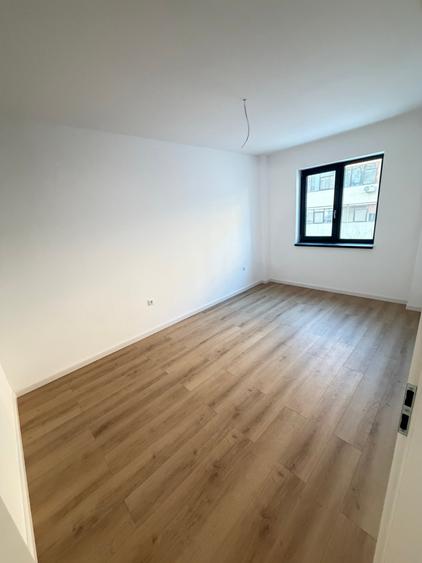 Apartament cu 3 camere decomandat în Păcurari