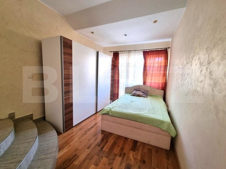 Casă individuală cu 10 camere cu Garaj în Zorilor
