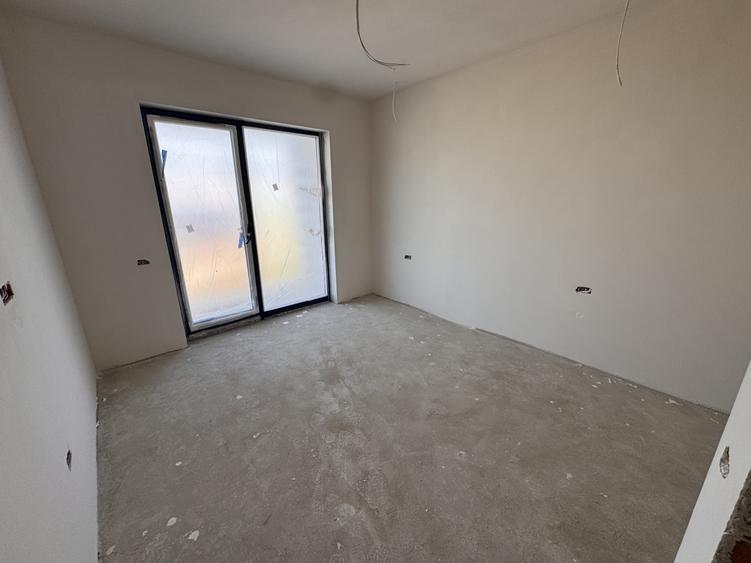 APARTAMENT CU 2 CAMERE, GRADINA 50 MP, COMISION 0% - 5