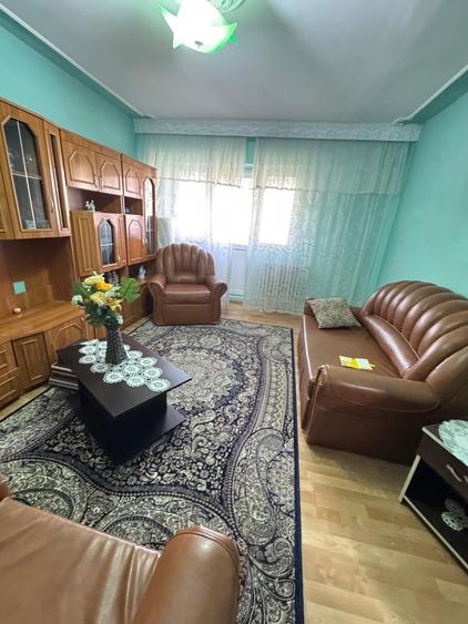Apartament cu 3 camere decomandat în Dacia