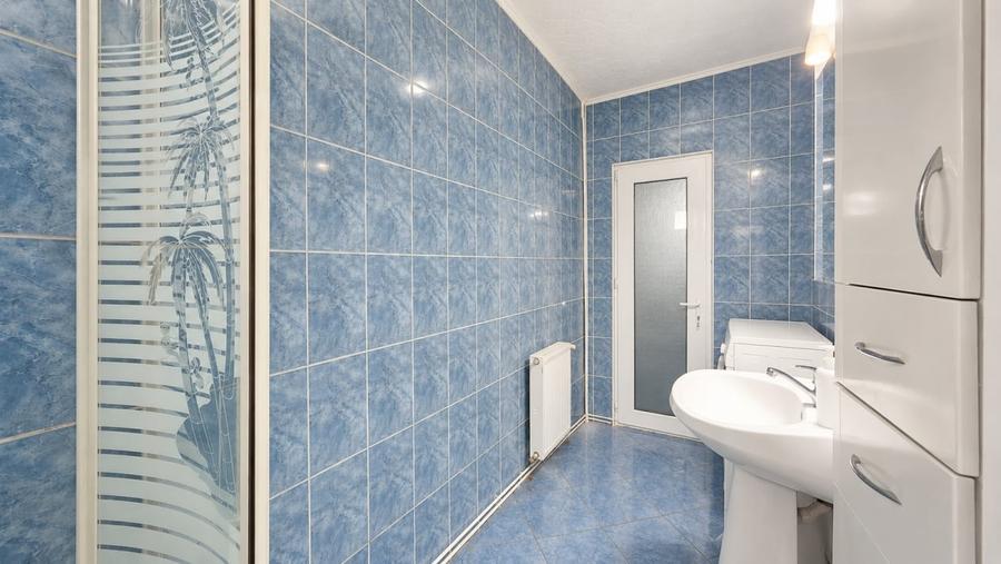 Apartament cu 2 camere decomandat, mobilat în Răcădău