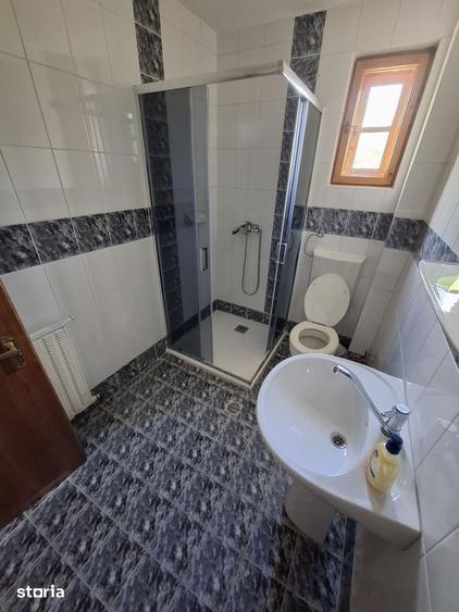 Casă cu 6 camere cu Teren 1200 Mp în Drăgănești